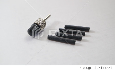 自転車のタイヤの虫ゴム・バルブ・ナット・キャップ 125175221