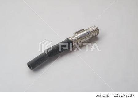 自転車のタイヤのバルブと虫ゴム 自転車のタイヤのバルブと虫ゴム 125175237