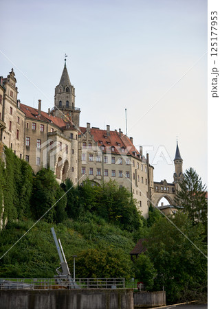 Majestic Sigmaringen Castle Perched on Rugged Cliff Above Tranquil Danube: Historic Hohenzollern Residence Showcases Medieval Architecture and Royal Collections in Picturesque Baden-Wurttemberg 125177953
