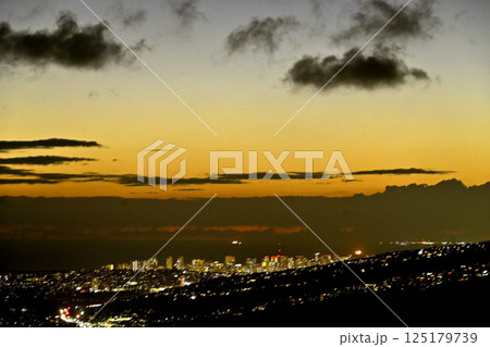 ハワイの夜景 125179739