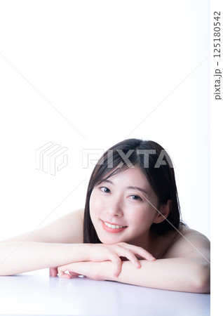 若い女性のビューティーイメージ 若い女性のビューティーイメージ 125180542