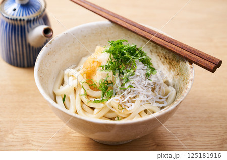 しらすおろしうどん 125181916