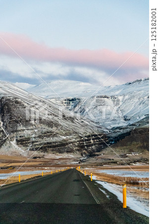 Golden hour along iceland's south coast 125182001