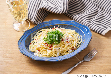 釜揚げしらすのペペロンチーノ　 125182948