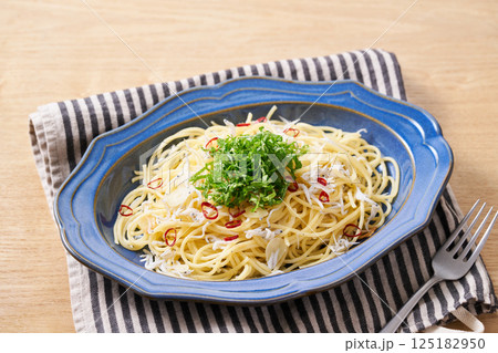 釜揚げしらすのペペロンチーノ　 125182950