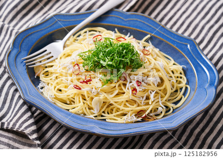 釜揚げしらすのペペロンチーノ　 125182956