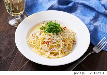 釜揚げしらすのペペロンチーノ　 125182961