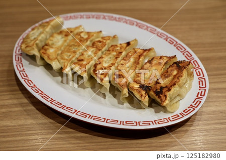 焼き餃子 125182980