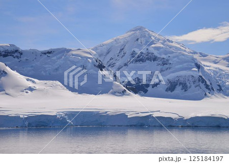 究極の秘境 南極大陸 夏風景 究極の秘境 南極大陸 夏風景 125184197