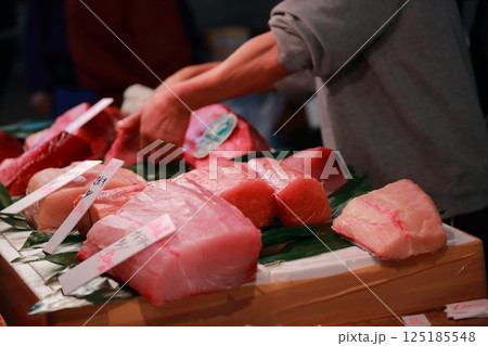 マグロの解体 125185548