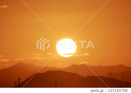 夕日 夕日 125185706