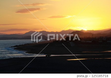 夕日 125185718