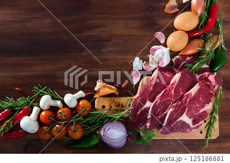 Food frame of veal and vegetables Food frame of veal and vegetables 125186881