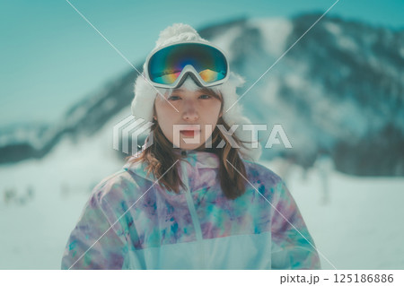 snowboarding 125186886