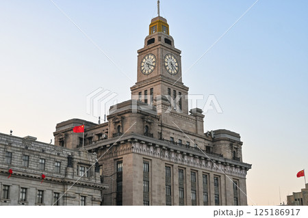 上海・外灘建築群（旧江海税関大厦） 125186917
