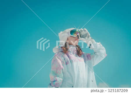 snowboarding 125187209