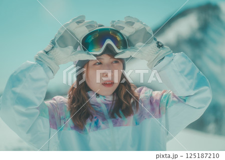 snowboarding snowboarding 125187210