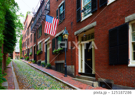 Acorn street Beacon Hill cobblestone Boston 125187286