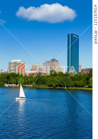 Boston Harvard Bridge in Charles river Boston Harvard Bridge in Charles river 125187614