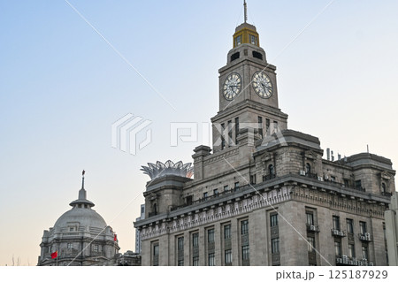 上海・外灘建築群(旧江海税関大厦) 上海・外灘建築群(旧江海税関大厦) 125187929