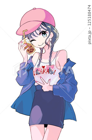 タピオカミルクティーを持つ女の子（茨城） 125188474