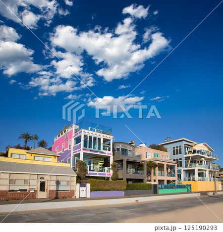 Santa Monica California beach colorful houses 125190293