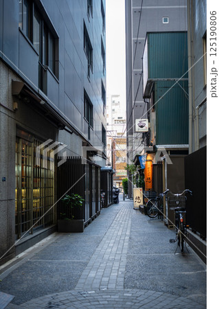 路地裏のある風景 125190806