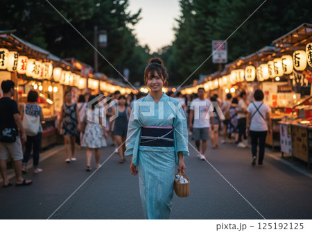 夏祭りを歩く 125192125