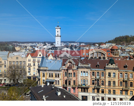 View of the center of the old city of Lviv 125193819