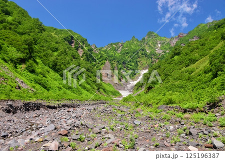絶景の利尻島　ヤムナイ沢 125196387