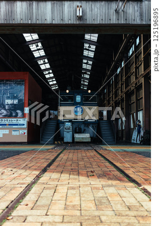 電車の車庫 125196895