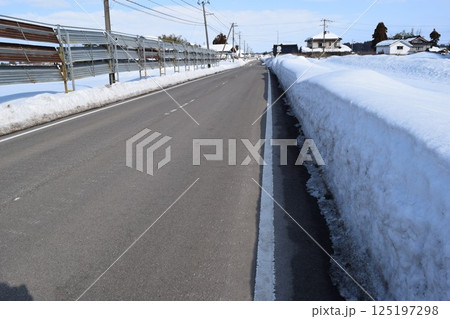 防雪柵 雪国の吹雪対策 防雪柵 雪国の吹雪対策 125197298