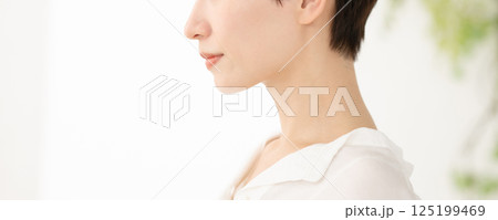 笑顔のミドル女性 ビューティーイメージ 笑顔のミドル女性 ビューティーイメージ 125199469