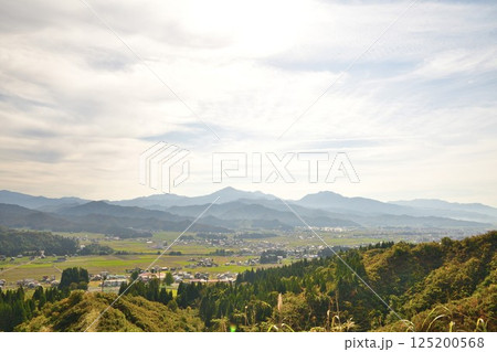 上原高原展望所からの眺望（新潟県） 125200568