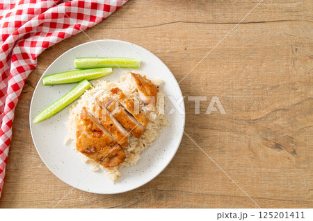 Grilled Chicken with Steamed Rice 125201411