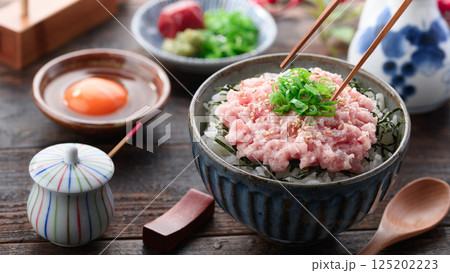 ネギトロ丼 ( まぐろのたたき丼 ) ネギトロ丼 ( まぐろのたたき丼 ) 125202223