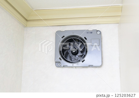掃除後の換気扇 125203627