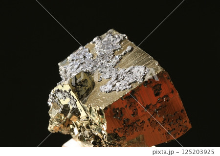 共生鉱物(黄鉄鉱/方鉛鉱) 共生鉱物(黄鉄鉱/方鉛鉱) 125203925