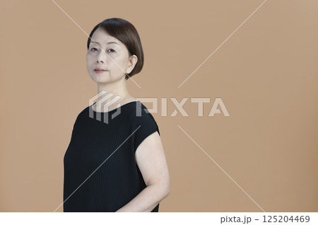 還暦のポートレート 125204469