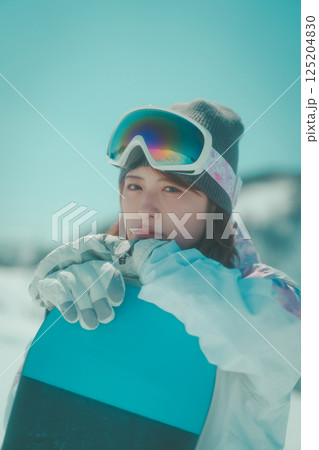 snowboarding 125204830