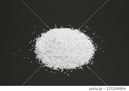 食品添加物（保存料）防腐剤として使われる安息香酸ナトリウムのアップ 125204864