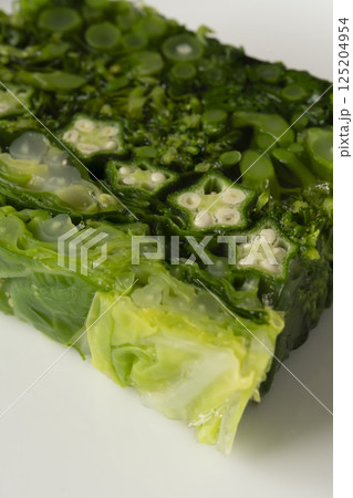 野菜のテリーヌ　野菜のゼリー寄せ 125204954