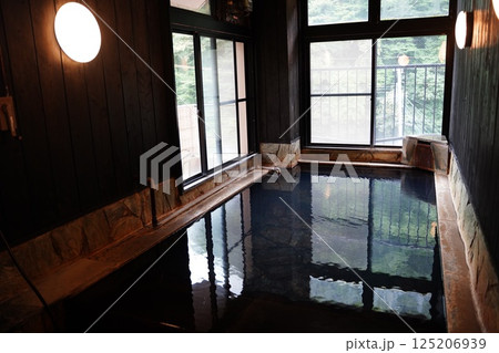 和風温泉の風呂 125206939