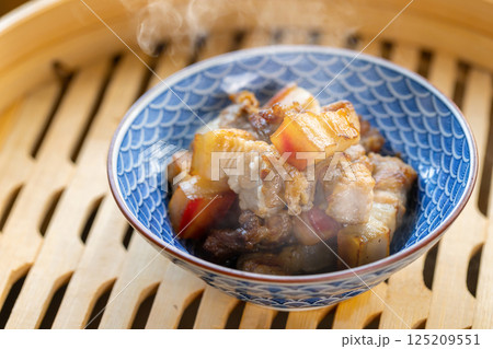 脂身 霜降り肉 蒸した 125209551