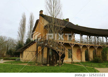 世界遺産ヴェルサイユ宮殿にある王妃の離宮 125211121