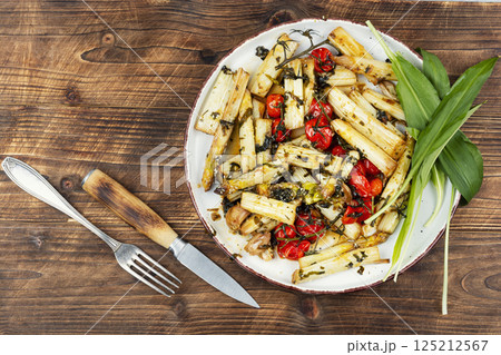 Grilled asparagus spears. Grilled asparagus spears. 125212567