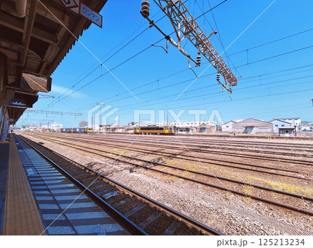 写真素材: 福島 郡山 電車 線路 線路 風景 駅 125213234