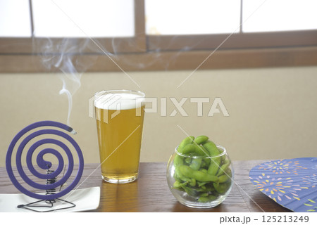 蚊取り線香とビールで夏イメージ 125213249