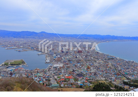 春の港街。函館 《北海道》 春の港街。函館 《北海道》 125214251