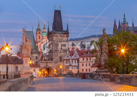 Charles Bridge at dawn in Prague, Czech Republic Charles Bridge at dawn in Prague, Czech Republic 125215433